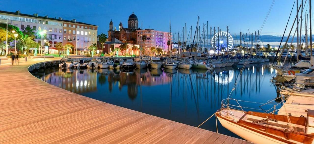 Nouveau F2 Calme Coeur De Ville 1Min De La Plage Saint-Raphaël Buitenkant foto